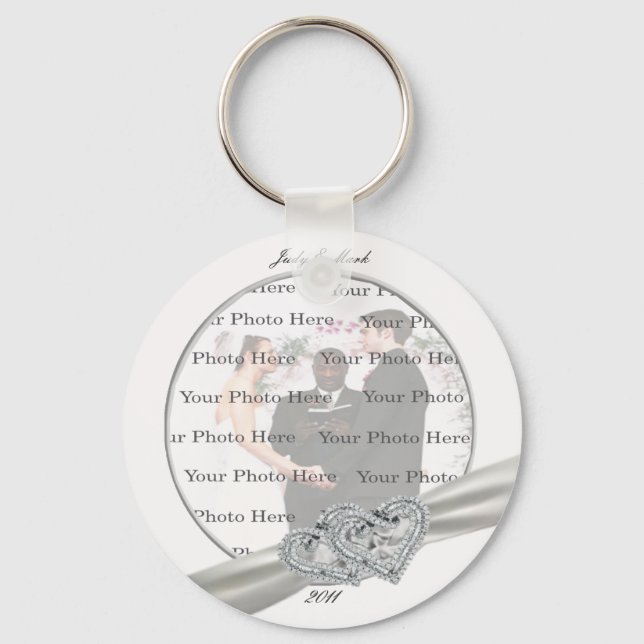 Hearts White Wedding Round KeyChain (Front)