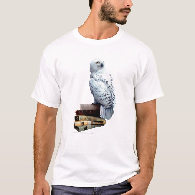 Hedwig on books T-Shirt (Front)
