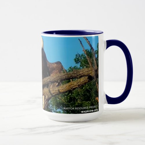 Her Majesty Hatchery Mom 2022 in Heraldic pose Mug