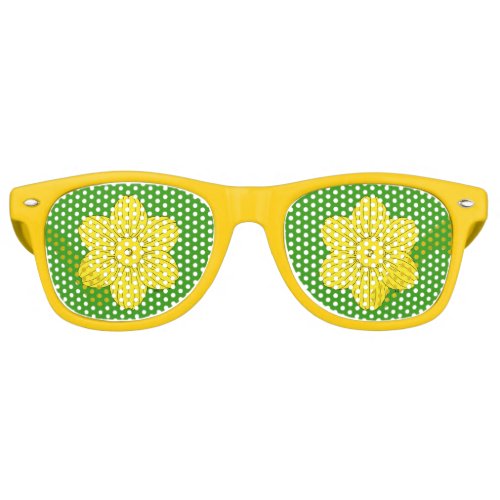 Heraldic Daffodil Retro Sunglasses
