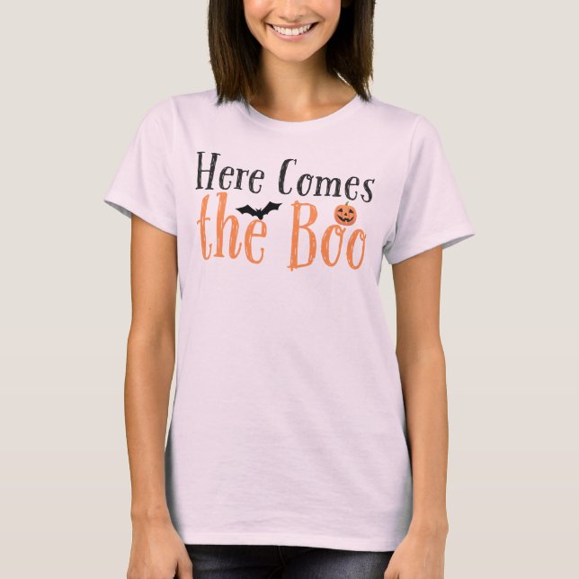 🦇 “Here Comes the Boo” t-shirt with bats, pumpkin (Front)