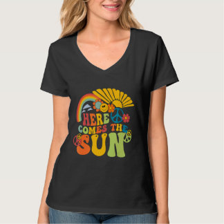 Here Comes The Sun Retro Summer Vibes Hippie Boho T-Shirt