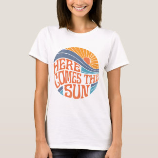 Here Comes the Sun Vintage Retro 60’s Surf Summer T-Shirt