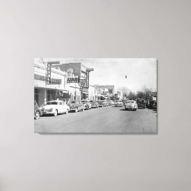Hermiston, Oregon Main Street View Photograph Canvas Print (Front)