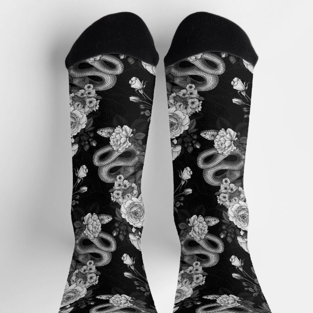 Hidden in the roses 3 socks (Top)