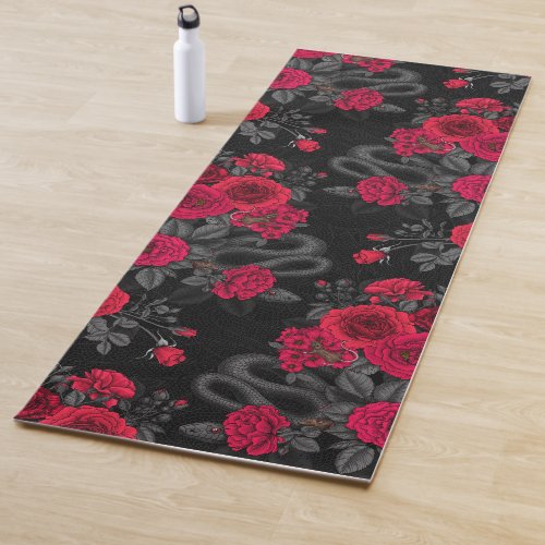 Hidden in the roses yoga mat