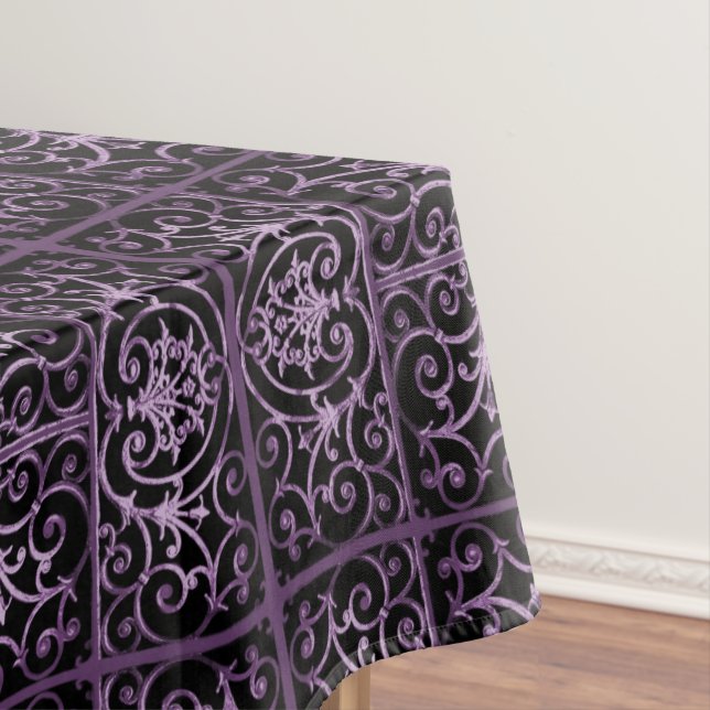 Highgate Iron Tablecloth (In Situ)