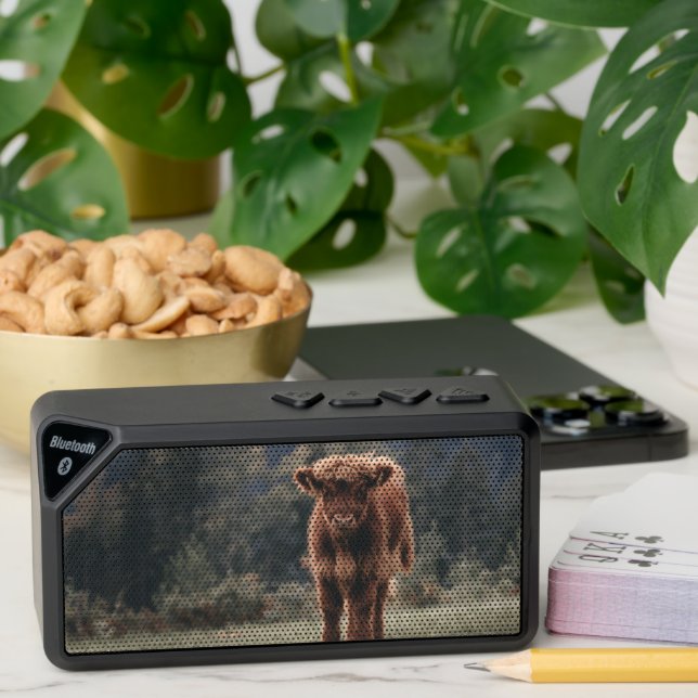 Highland cow calf autumn grass field bluetooth speaker (Insitu(Table))
