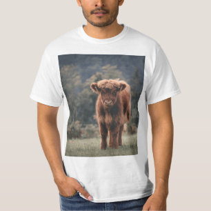 Highland cow calf autumn grass field T-Shirt