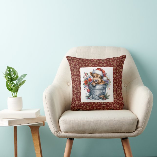 Highland Cow Christmas Throw Pillow (Chair)
