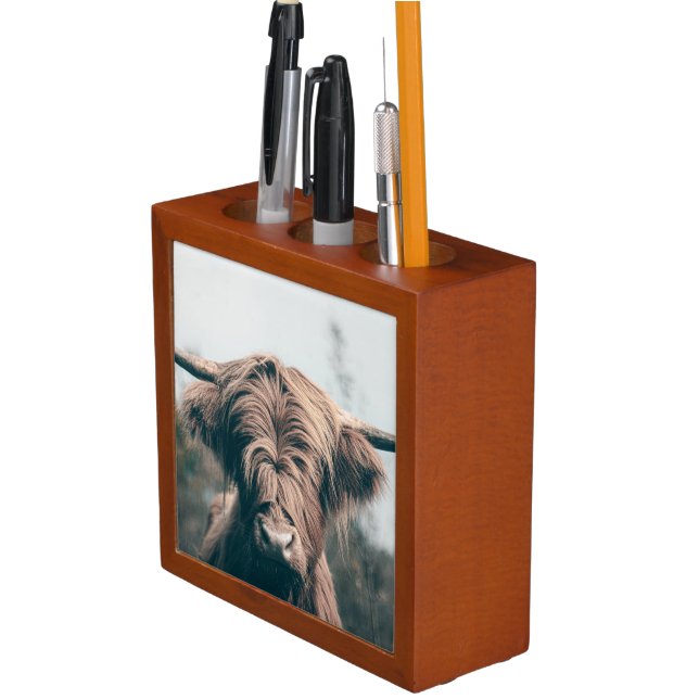 Highland cow portrait desk organizer (In Situ)
