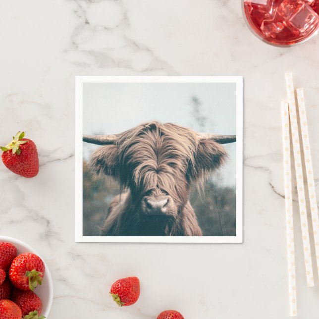 Highland cow portrait napkins (Insitu)