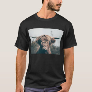Highland cow portrait T-Shirt
