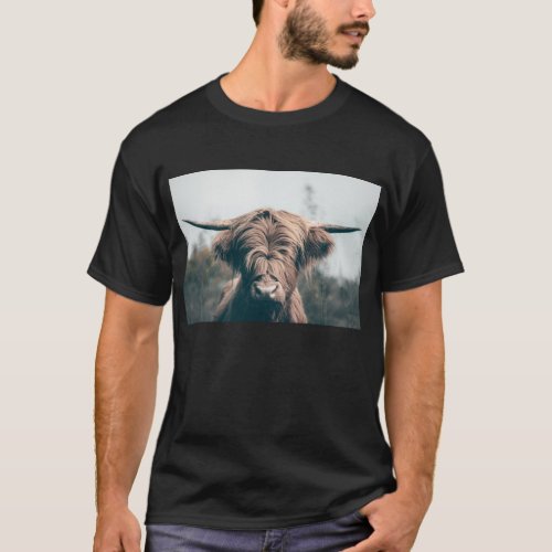 Highland cow portrait T_Shirt