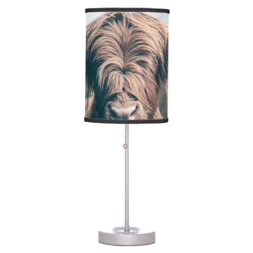 Highland cow portrait table lamp