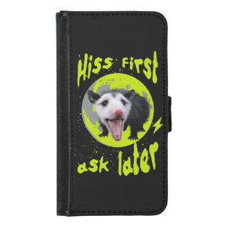 Hiss first, ask later Funny Opossum Hissing Samsung Galaxy S5 Wallet Case