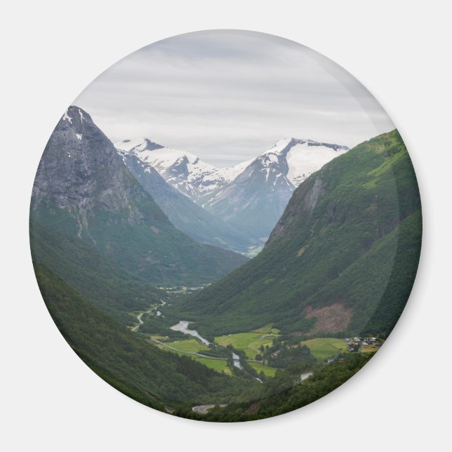 Hjelle valley in Norway round magnet (Front)
