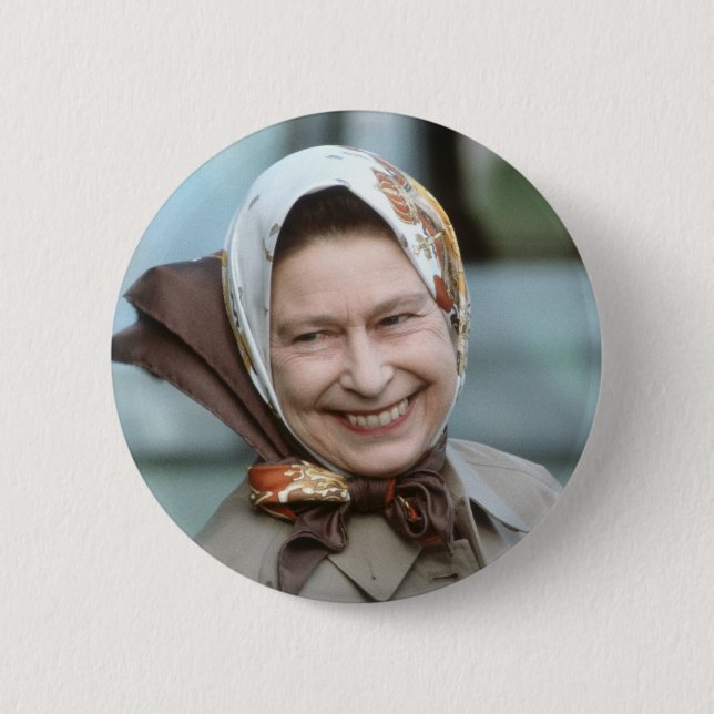 HM Queen Elizabeth II-Windsor 1983 Button (Front)