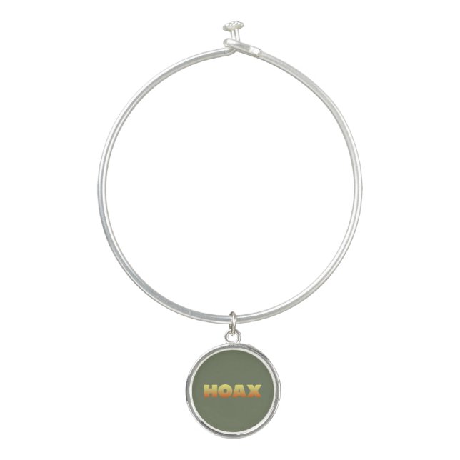 HOAX DESIGN BANGLE CHARM BRACELET (Front)