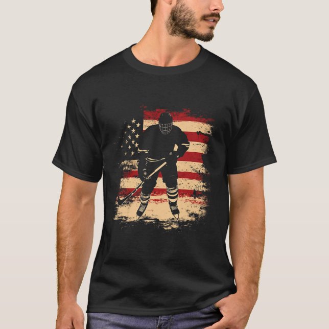 Hockey American Flag Distressed Vintage Usa  T-Shirt (Front)
