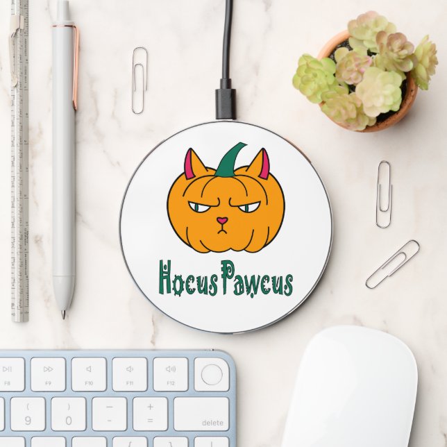 Hocus pawcus Halloween pumpkin ginger cat magic Wireless Charger (Desk)