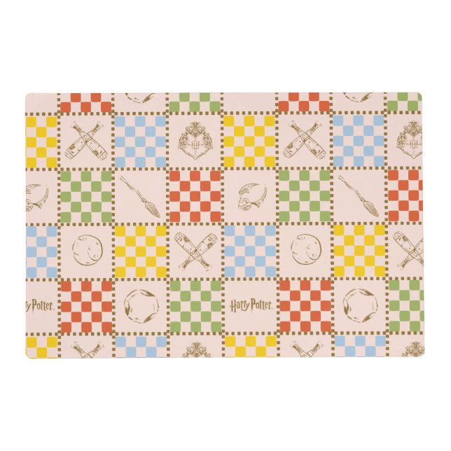 HOGWARTS™ QUIDDITCH™ Team Checker Pattern Placemat (Front)