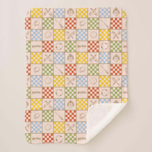 HOGWARTS™ QUIDDITCH™ Team Checker Pattern Sherpa Blanket (Front)