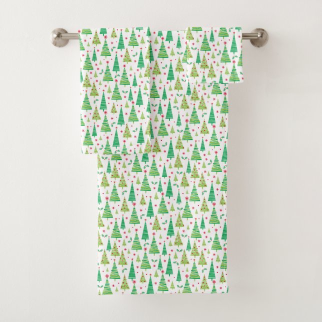 Holiday Tree Bath Towel Set (Insitu)