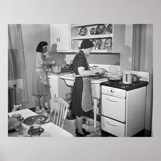 Home Cooking: 1942 Poster (Front)