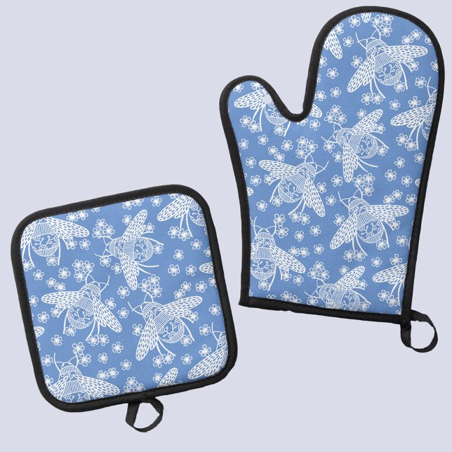 Honey Bee Blue Oven Mitt & Pot Holder Set (Bee pattern blue and white  kitchen oven mitt and pot holder)