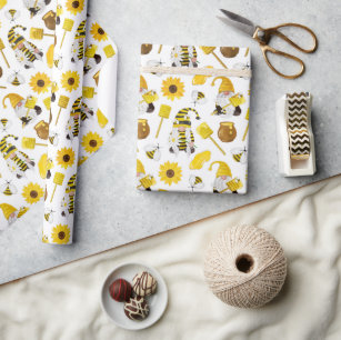 Carder Bee Wrapping Paper. Bumblebee Wrapping Paper. Bee Gift Wrap. Wrapping  Paper With a Bee. Handmade Gift Wrap. Insect Paper -  Israel