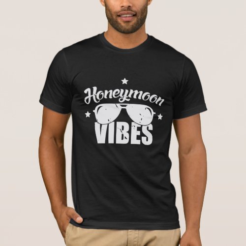 Honeymoon Vibes Married Couple Holiday Sunglasses T_Shirt