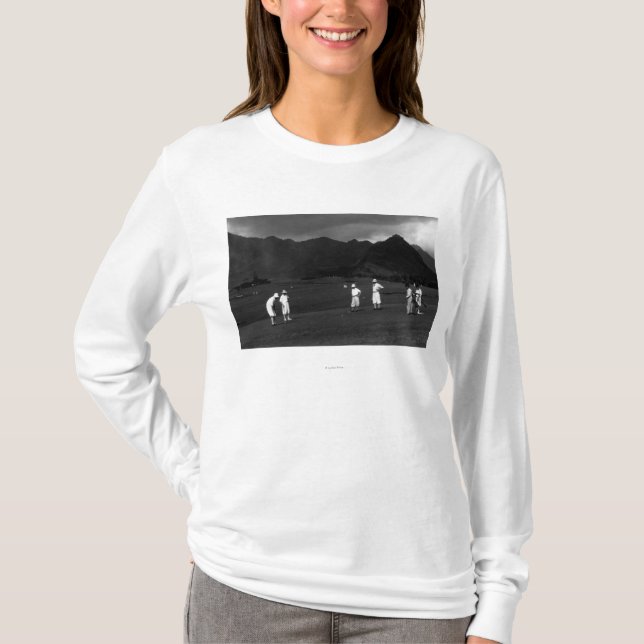 Honolulu, Hawaii - Golfers Playing at Country T-Shirt (Front)