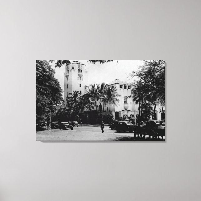 Honolulu, Hawaii - View of City Hall Canvas Print (Front)