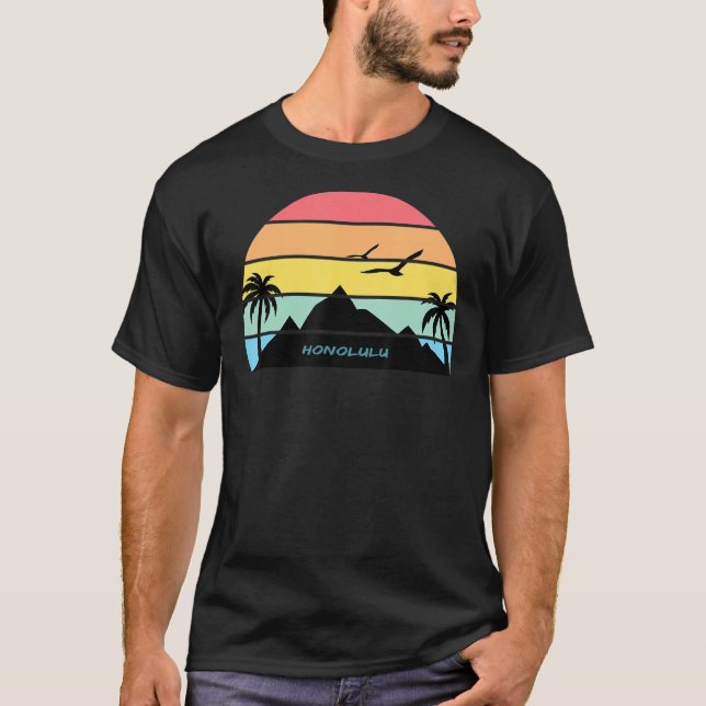 Honolulu Oahu Hawaii Beach Surf Aloha Gift Maui So T-Shirt (Front)