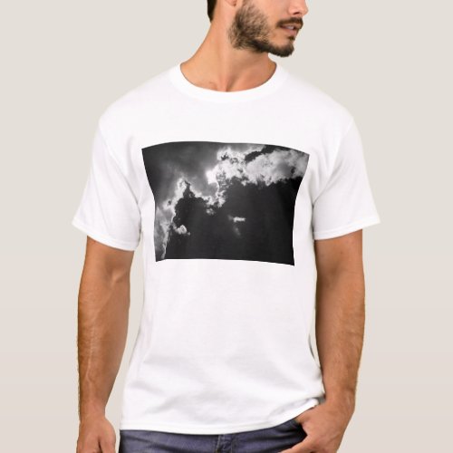 Hope in the silver lining of the clouds T_Shirt