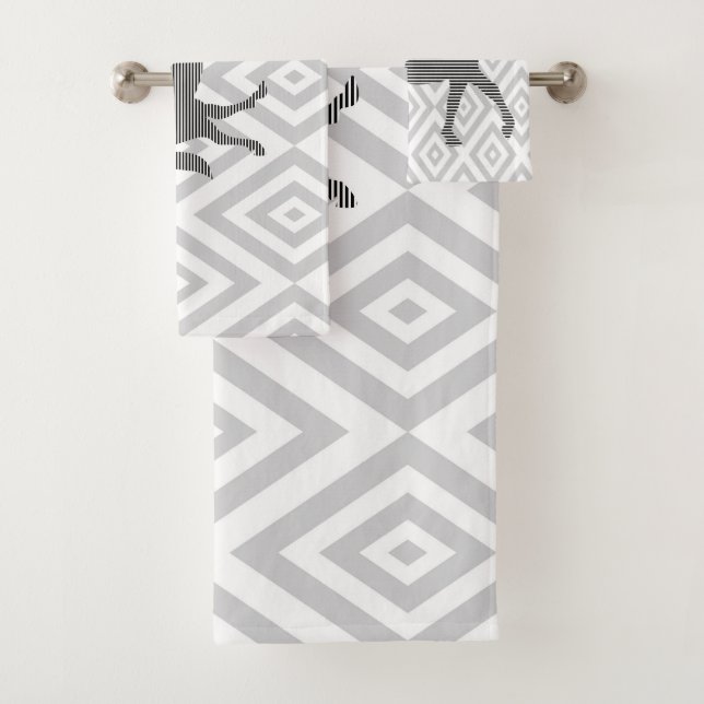 Horse - geometric pattern  - black and gray. bath towel set (Insitu)