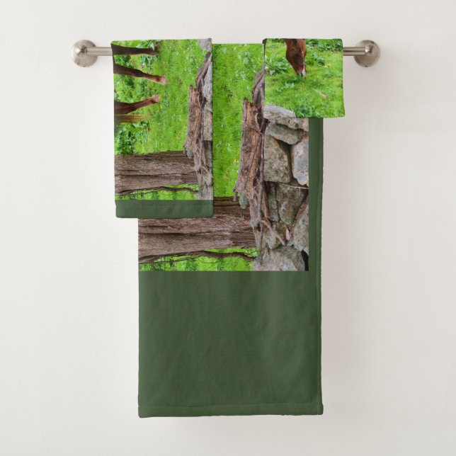 Horse Grazing Bath Towel Set (Insitu)