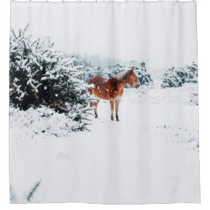 HORSE IN THE FALLING SNOW SHOWER CURTAIN