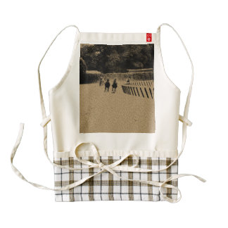 Horse Racing Muddy Track Grunge Zazzle HEART Apron