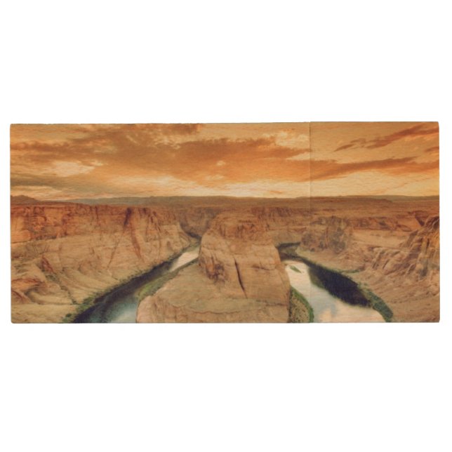 Horseshoe Bend Caynon Wood USB Flash Drive (Front)