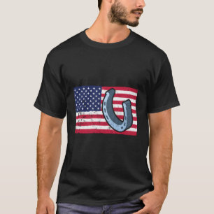 Horseshoe Pitching Usa Flag Horseshoe Throwing Des T-Shirt