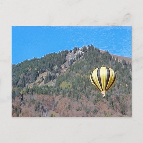 Hot air balloon in the Bernese Oberland Postcard