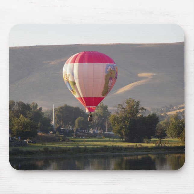 Hot air balloon over the Yakima River Mouse Pad (Front)