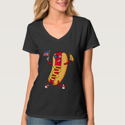 Hot Dog For July 4th Picnic American Flag  Sausage T_Shirt