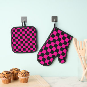 Hot Pink and Black Checkered Print Oven Mitt & Pot Holder Set