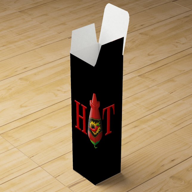 Hot sauce bottle wine box (Opened)