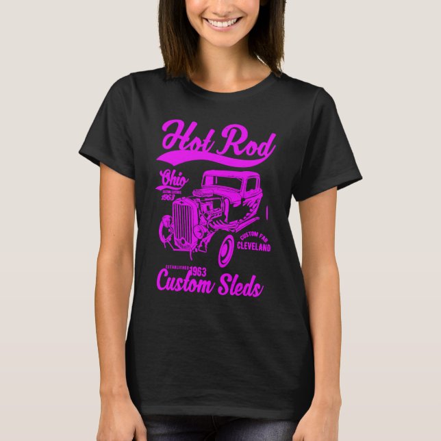 Hotrod Cleveland Ohio Automotive Nostalgia Distres T-Shirt (Front)