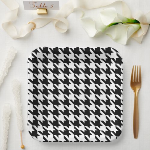 Houndstooth checkered vintage paper plates