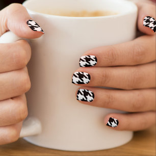 Houndstooth classic weaving pattern minx nail art